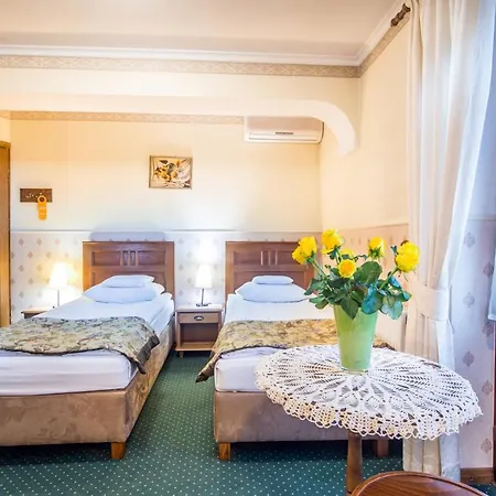 Hotel Dwa Księżyce-2