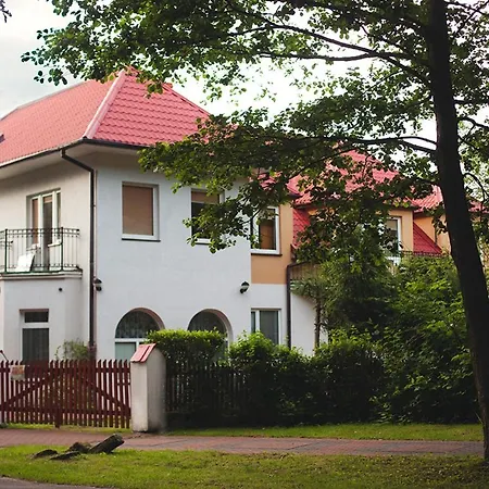 Dom Gościnny Zielono Mi-3