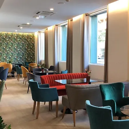 Hotel Apolonia Paris Montmartre; Sure Hotel Collection By Best Western-2