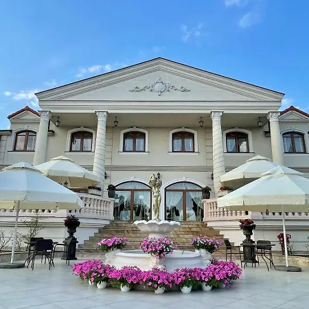 Hotel Pałac Akropol-2
