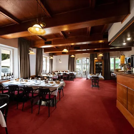 Prague Hotel Carl-Inn L Restaurant & Parking-3