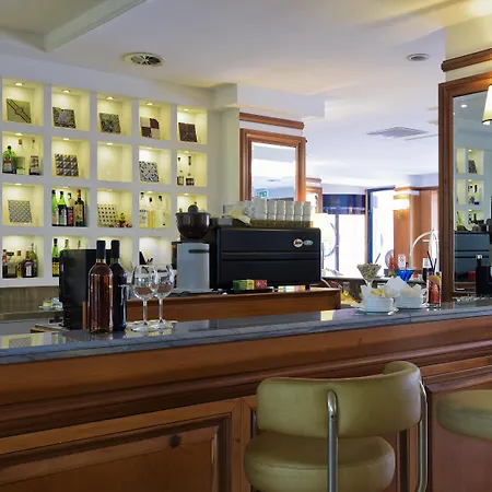 Grand Hotel Tiberio-3