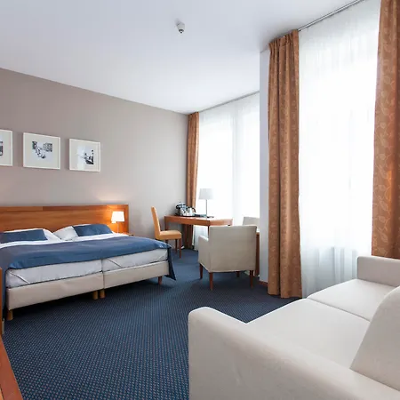 Hotel Carol-3