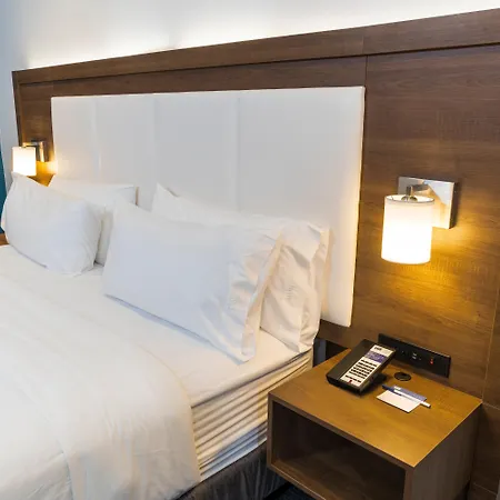 Holiday Inn Express Hollywood Walk Of Fame By Ihg-2