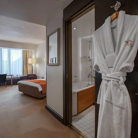 Crowne Plaza Helsinki - Hesperia, an IHG Hotel-3