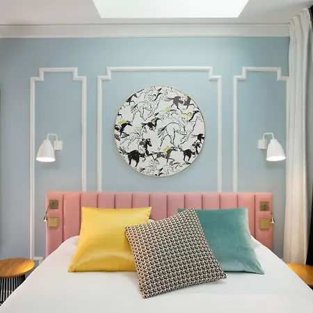 Hotel Pastel Paris-3