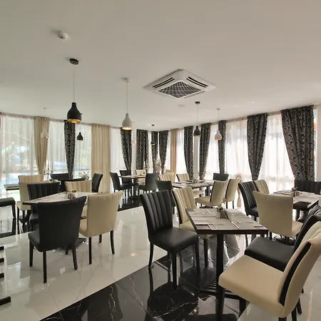 Prestige Deluxe Hotel Aquapark Club-3