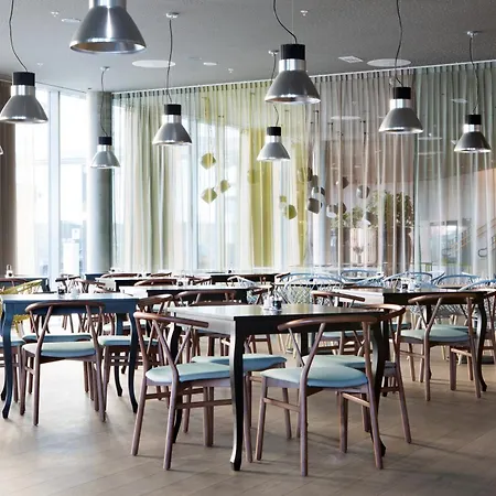 Comfort Hotel Bergen Airport-3