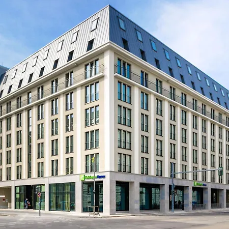 Holiday Inn Express - Berlin - Alexanderplatz By Ihg-3