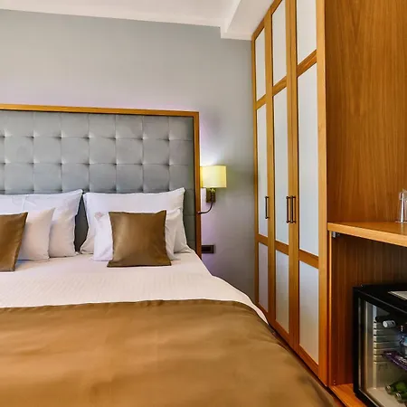 Hotel Lusso Mare By Aycon-3