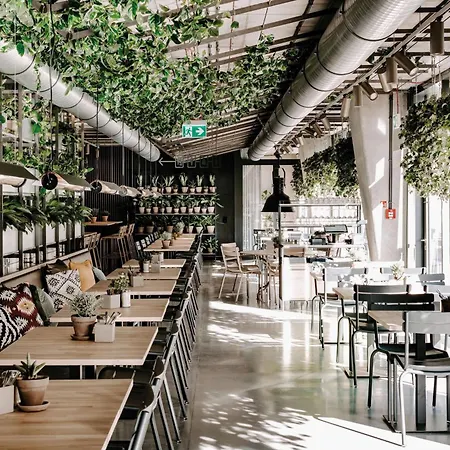 Vienna House by Wyndham Mokotow Warsaw Airport-3