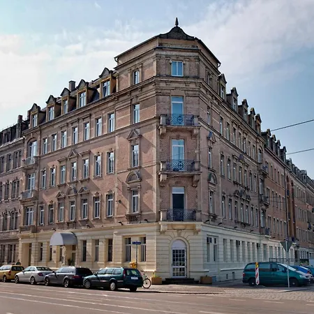 Ibis Styles Dresden Neustadt-2