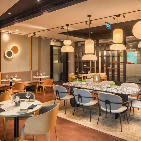 Crowne Plaza Budapest By Ihg-3