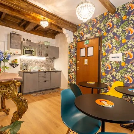 Guest House Ventisei Scalini A Trastevere-2