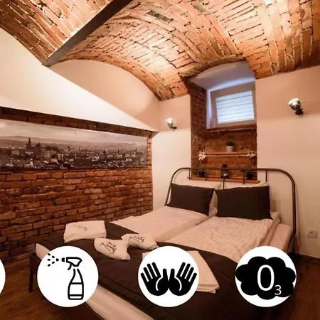 Cracow Rent Apartments - Spacious Apartments For 2-7 People In Quiet Area - Kolberga Street Nr 3 - 10 Min To Main Square By Foot-2