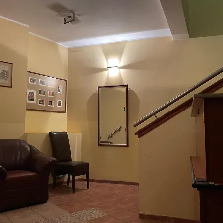 Hotel Omega-2