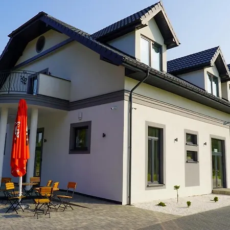 Pensjonat Dębowy Dworek-2