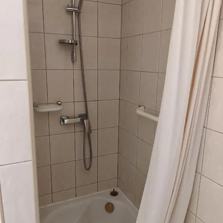 Pokój 303 dwuosobowy z prywatną łazienką - Piotrkowska 262-264-2