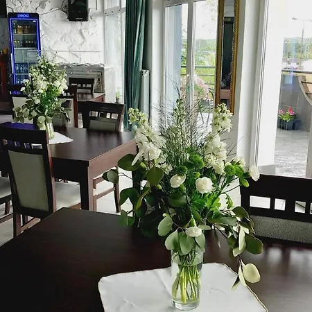 Hotel i Restauracja 13 Smaków-3