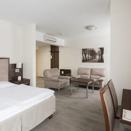 Hotel Orange Przeźmierowo-3