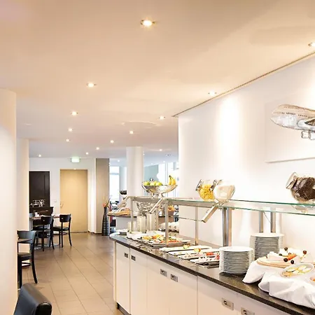 Victor'S Residenz-Hotel Berlin Tegel-3