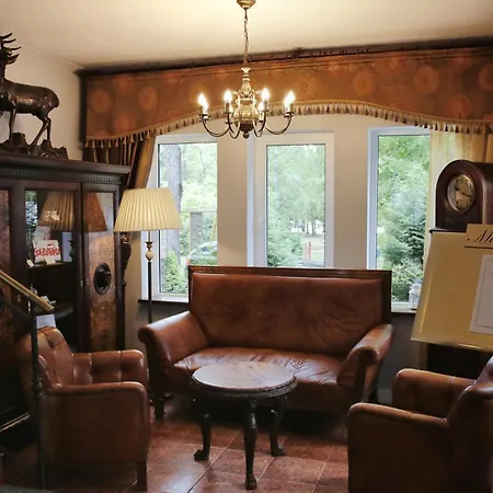 Savoy-3
