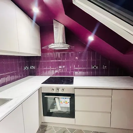 London Crescent House Top Location Ensuites Rooms Great Value-2