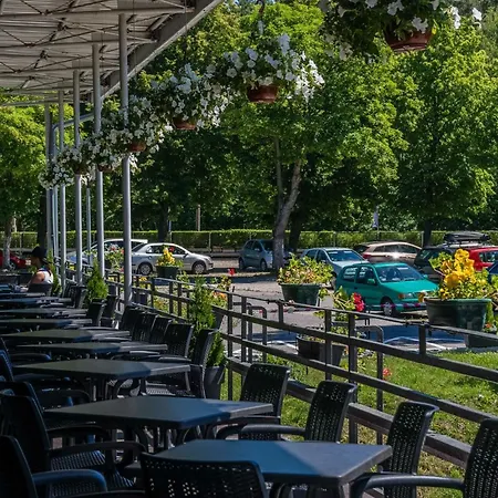 Hotel *** NAT Krynica Morska-3