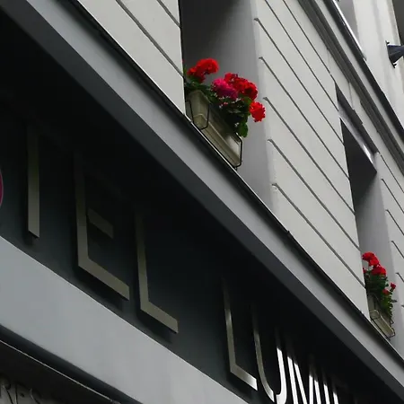 Hotel Lumieres Montmartre Paris-3