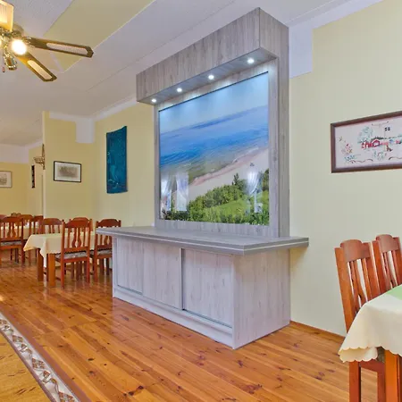 Villa LINNE - pok 2, 3 i 4-os, apartamenty z aneksami, WiFi, plaża 7min, centrum - 300m-2
