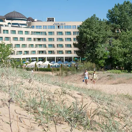 Jeravi Beach Hotel-3