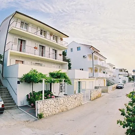 Apartments Sanja-2