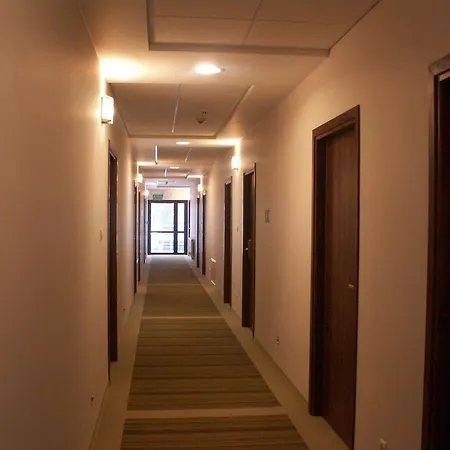 Hotel Pod Dębem-3