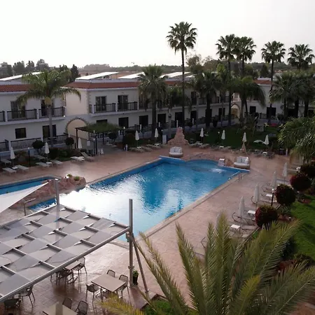 Loutsiana Deluxe Apts-2