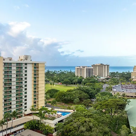 Luana Waikiki Hotel & Suites-3