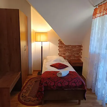 Pensjonat Zielone Wzgórze w Bolesławowie-3