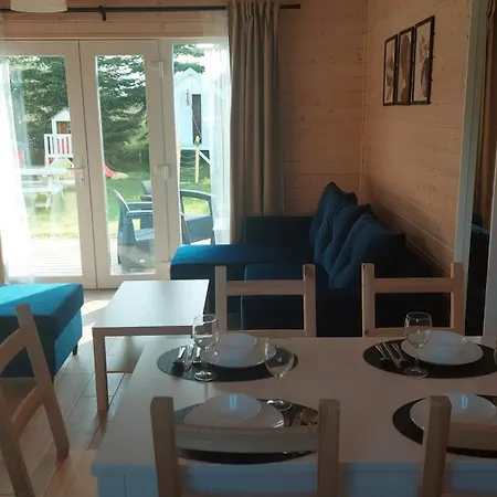 Willa Wega - pokoje gościnne, domki, plac zabaw, basen, parking, grill-3