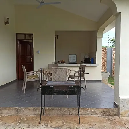 Lisa Mari-2