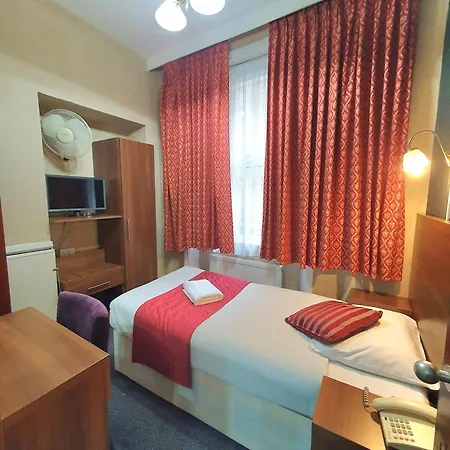 Hotel Oliver, 198 Cromwell Road Sw50Sn-2