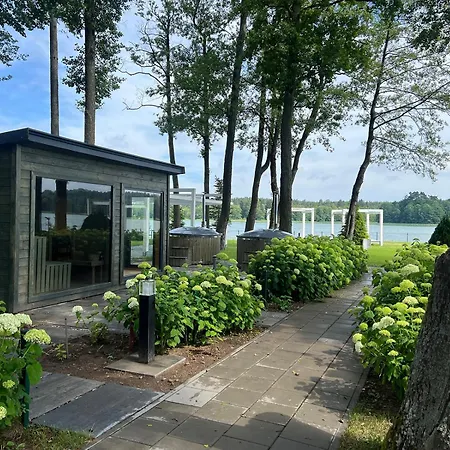 Oficerski Yacht Club Pacyfic-2