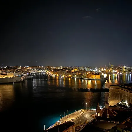 Grand Harbour Hotel-2