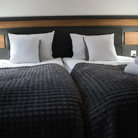 Hotel Sukcesor-3
