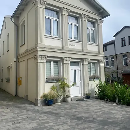 VILLA Pomorska-3