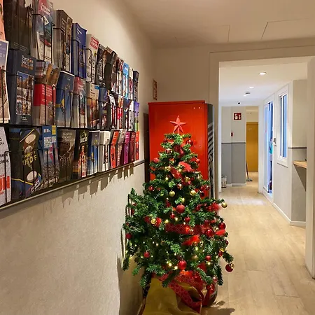 Hostal Bestprice Barcelona Stadium-3