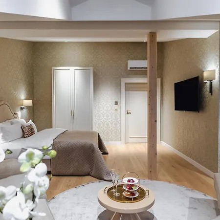 Hotel Unicus Palace Old Town - Destigo Hotels-3