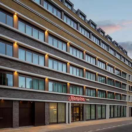 Hampton By Hilton London City-3