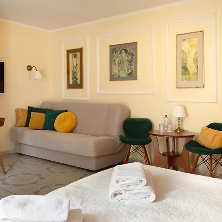 APARTAMENTY VILLA PIGMALION - sauna, jacuzzi, parking, ogród-2