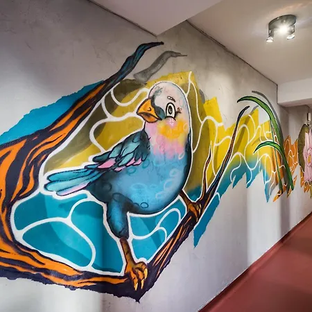 Graffiti Hotel Rooftop - Central Location-3