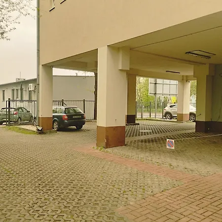 Hostel 01-2