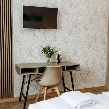 Aparts & Hotel Garbarska-3